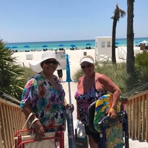 Meet your Posher, Noris